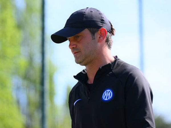 Tiga Pemain Muda Bersinar, Cristian Chivu Temukan Senjata Baru di Pramusim